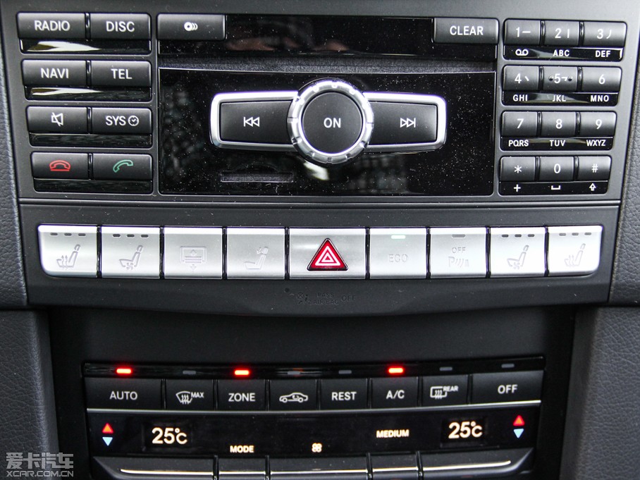 2015��YE�� E 320L �\�Ӻ��A��