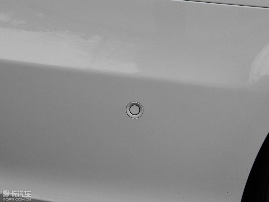 2015��YE�� E 320L �\�Ӻ��A��