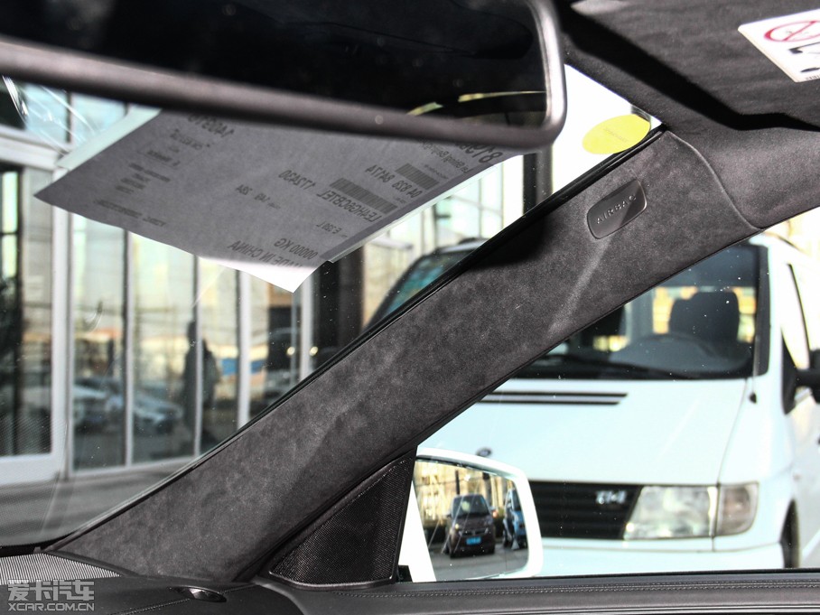 2015��YE�� E 320L �\�Ӻ��A��