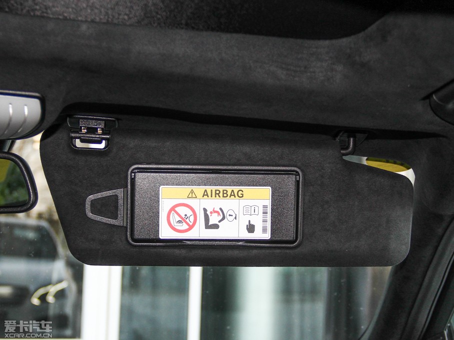 2015��YE��(j��) E 320L �\(y��n)��(d��ng)���A��