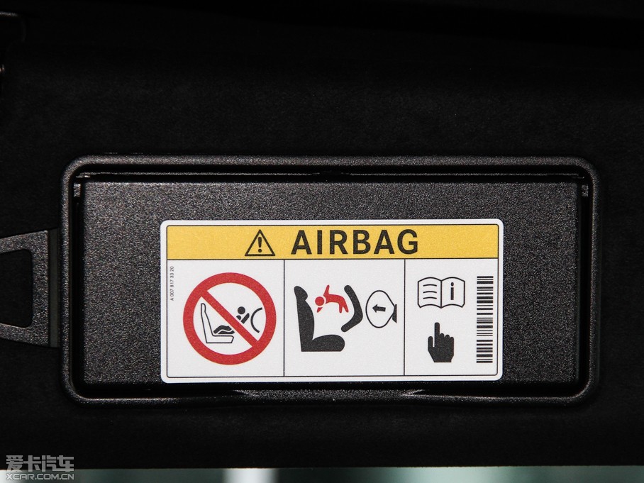 2015��YE�� E 320L �\�Ӻ��A��