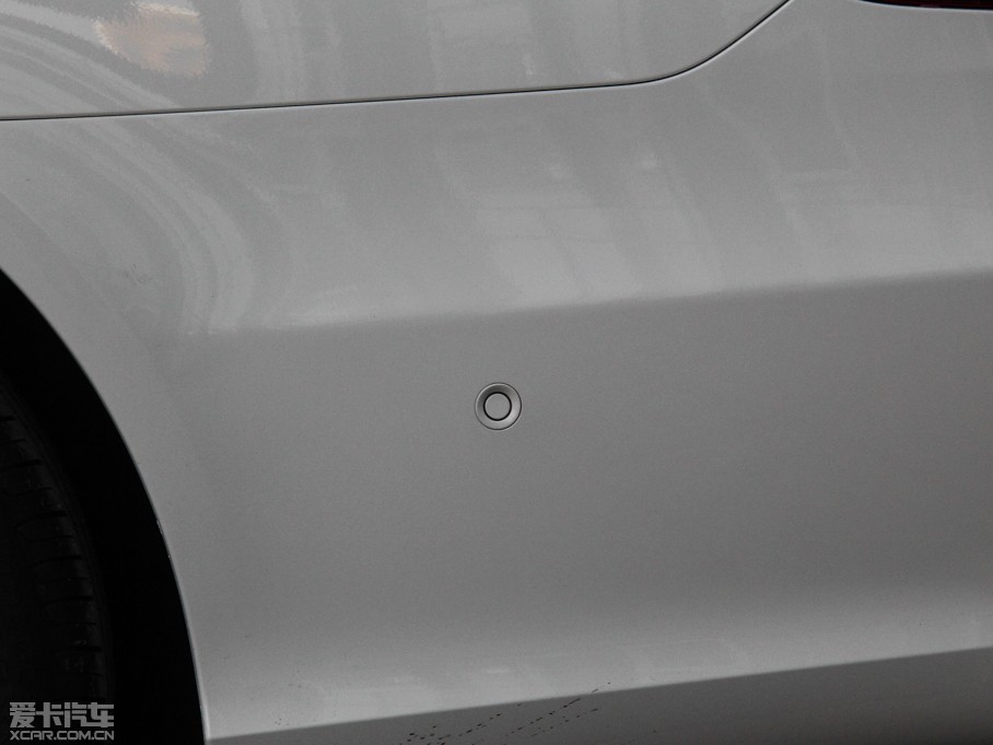 2015��YE�� E 320L �\����