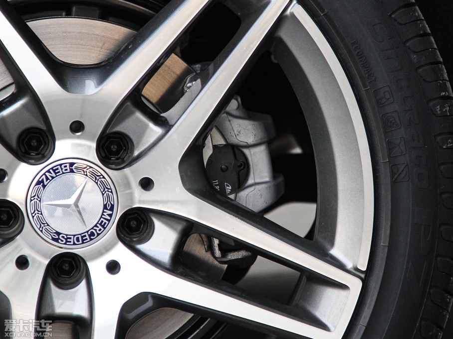 2015��YE�� E 320L �\(y��n)����