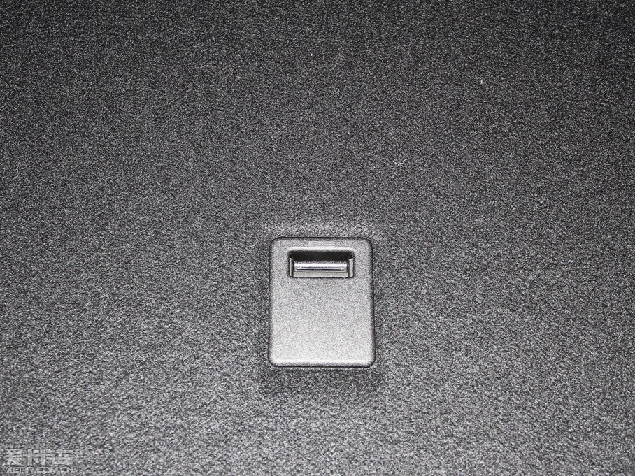 2015��YE��(j��) E 320L �\(y��n)��(d��ng)��