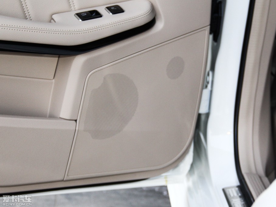 2015��YE�� E 320L �\����