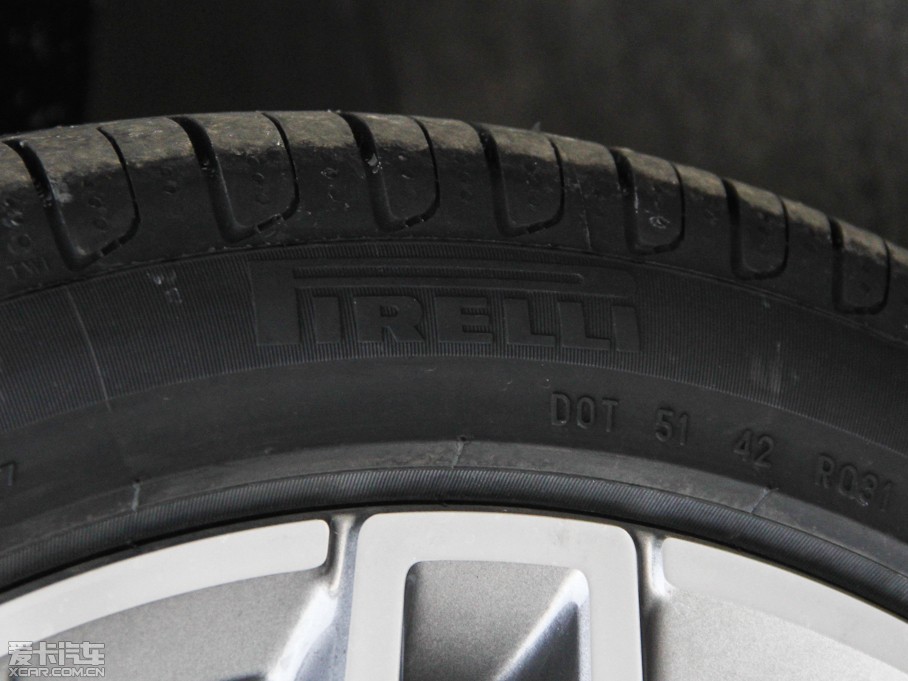 2015��YE�� E 320L �\����