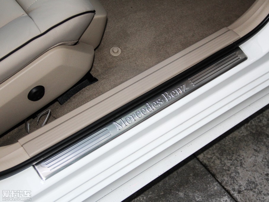 2015��YE�� E 320L �\����