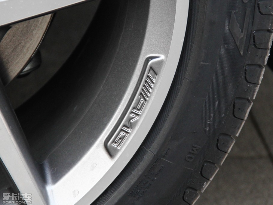 2015��YE�� E 320L �\����