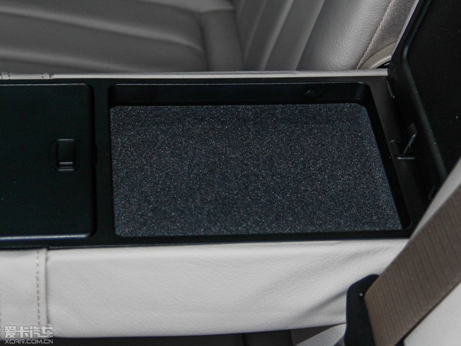 2015YE(j) E 320L \(yn)(dng)