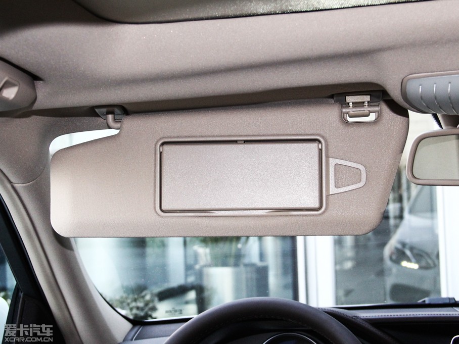 2015YE(j) E 320L \(yn)(dng)