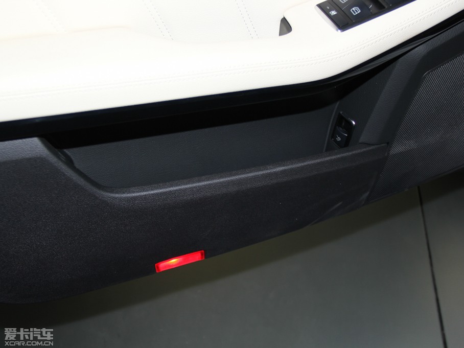 2015YE E 320L 4MATIC