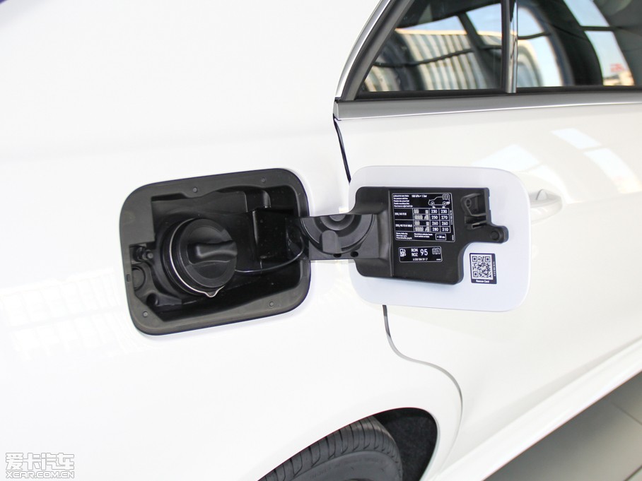 2015YE E 320L 4MATIC