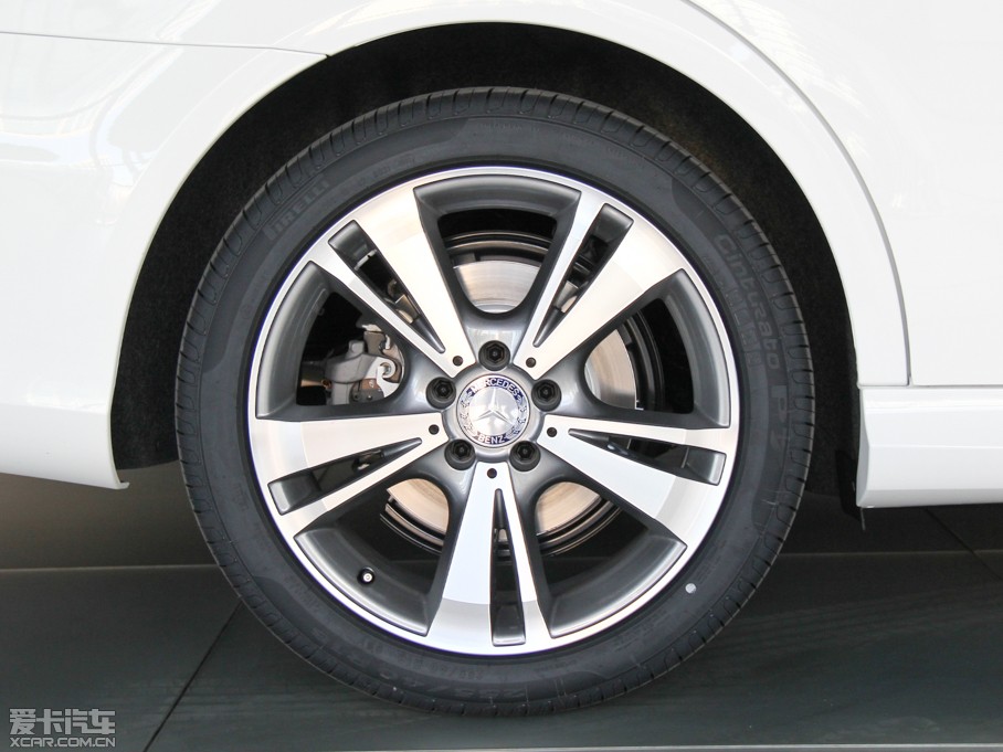 2015YE(j) E 320L 4MATIC