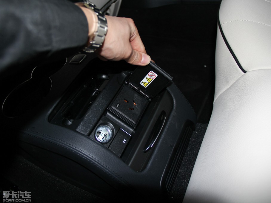 2015YE E 320L 4MATIC