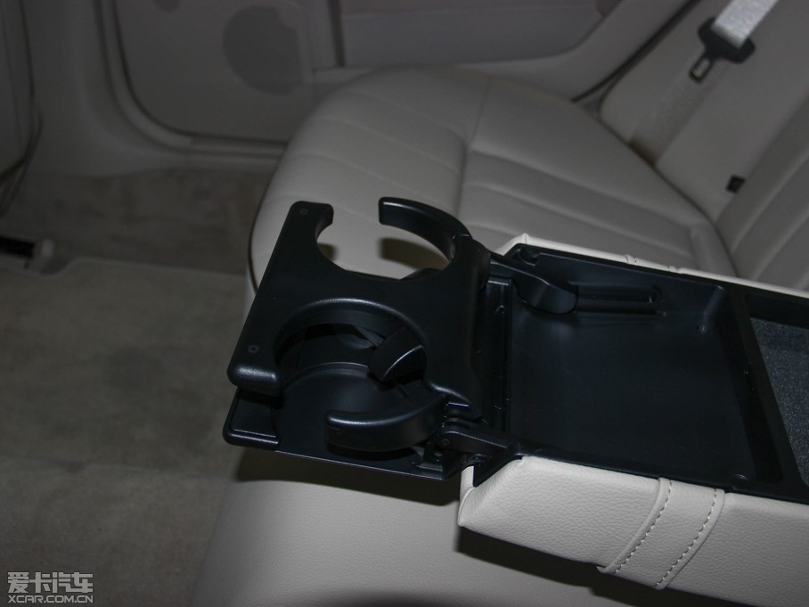 2015YE E 320L 4MATIC