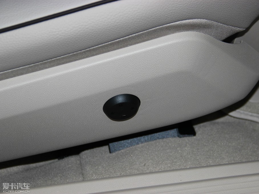 2015YE E 320L 4MATIC