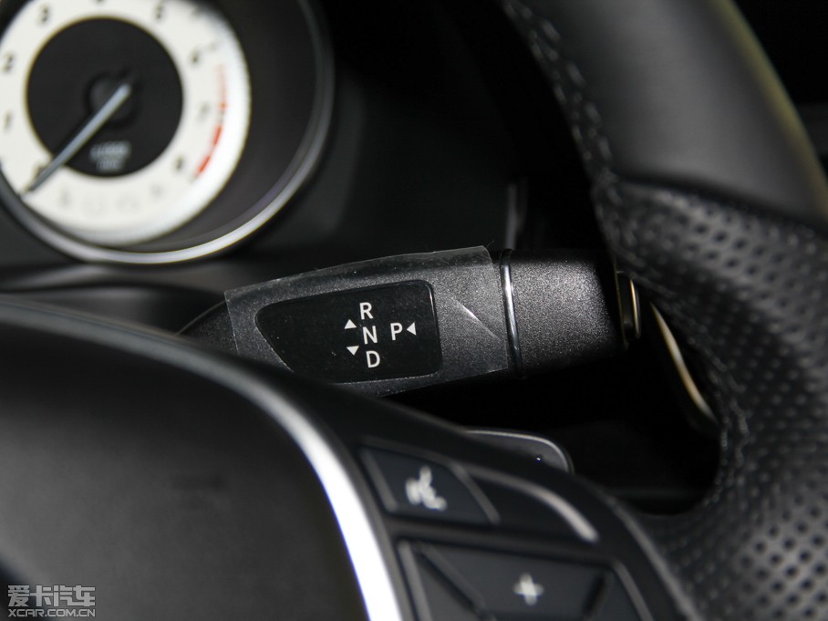 2015YE E 320L 4MATIC