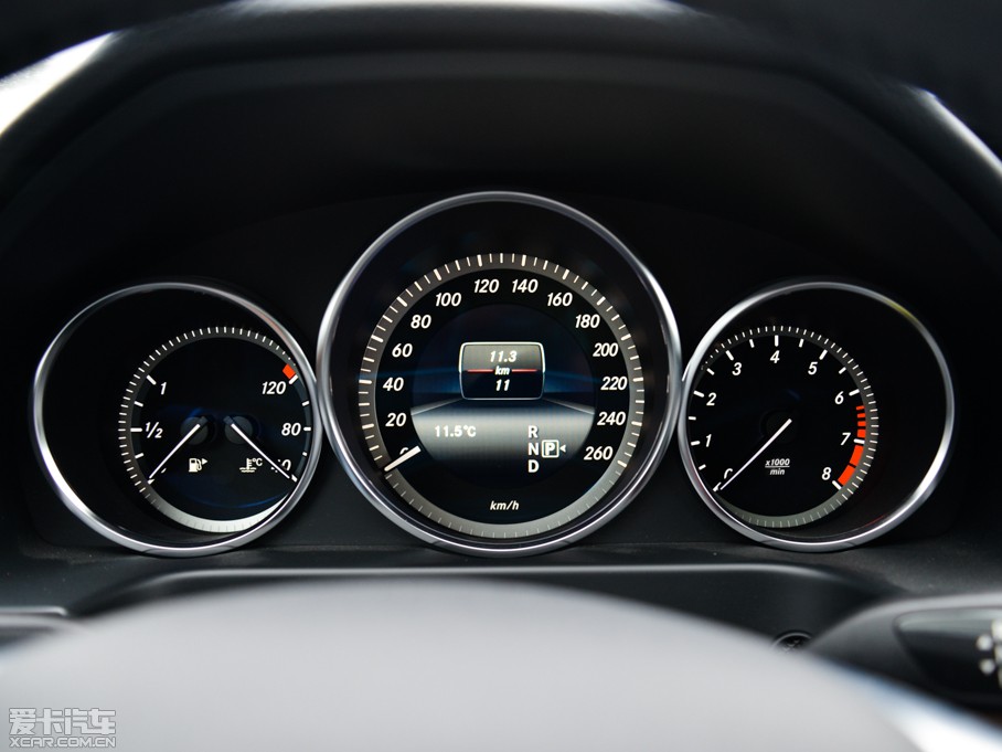 2015YE(j) E 260L A