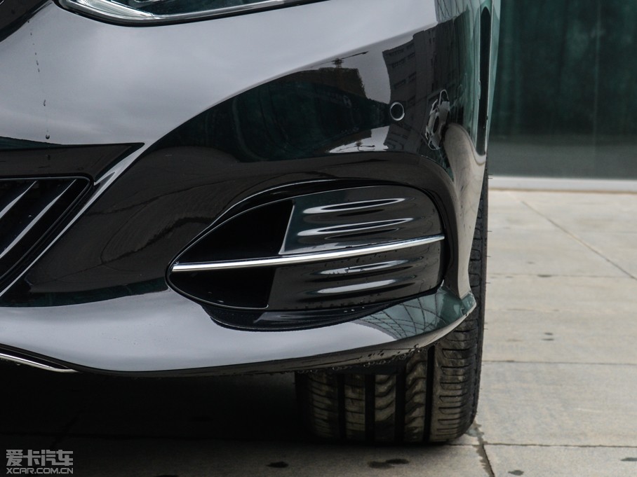 2015YE E 320L 4MATIC A