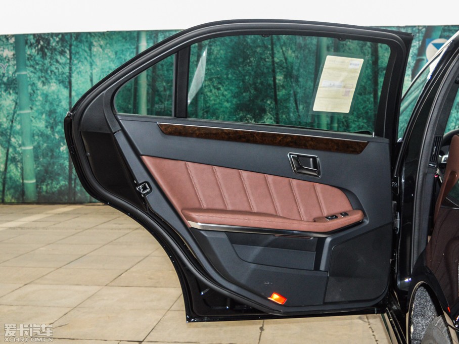 2015YE E 320L 4MATIC A