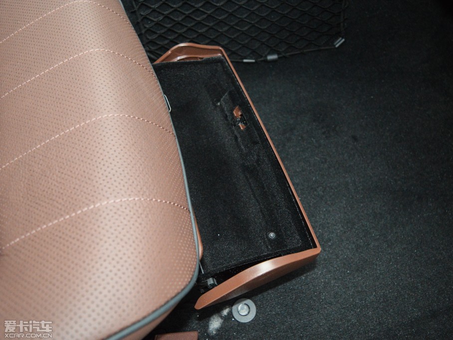 2015YE E 320L 4MATIC A