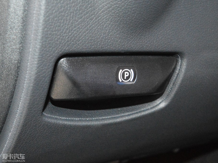 2015YE E 320L 4MATIC A