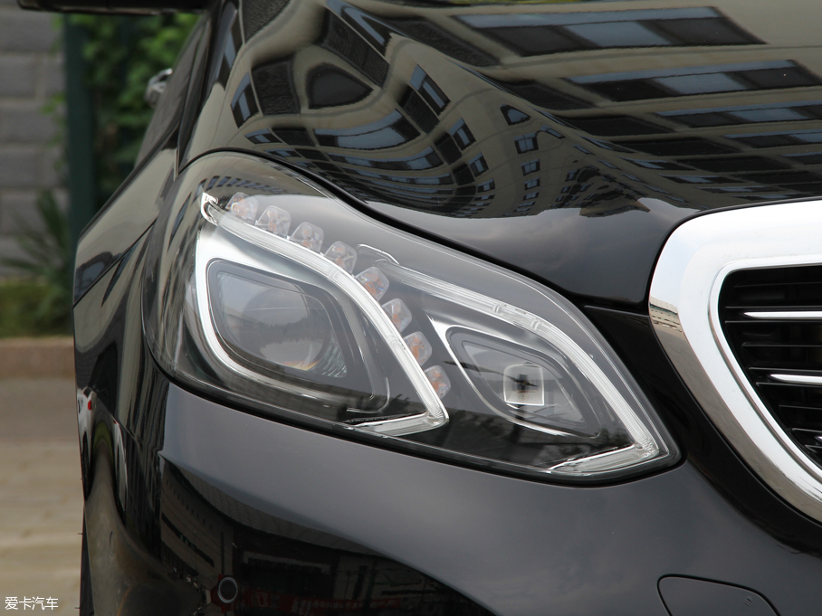 2015YE E 320L 4MATIC A