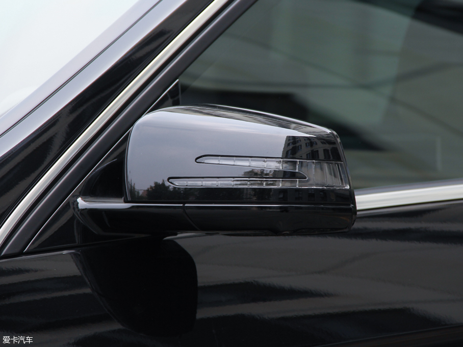 2015YE E 320L 4MATIC A