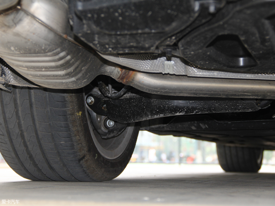 2015YE E 320L 4MATIC A