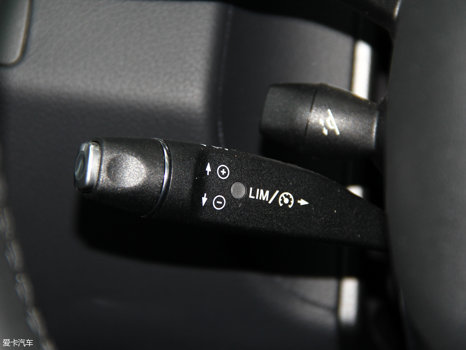 2015YE E 320L 4MATIC A