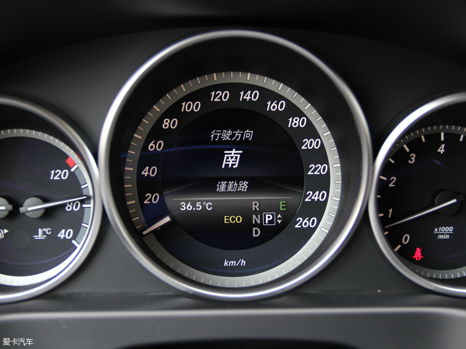 2015YE E 320L 4MATIC A