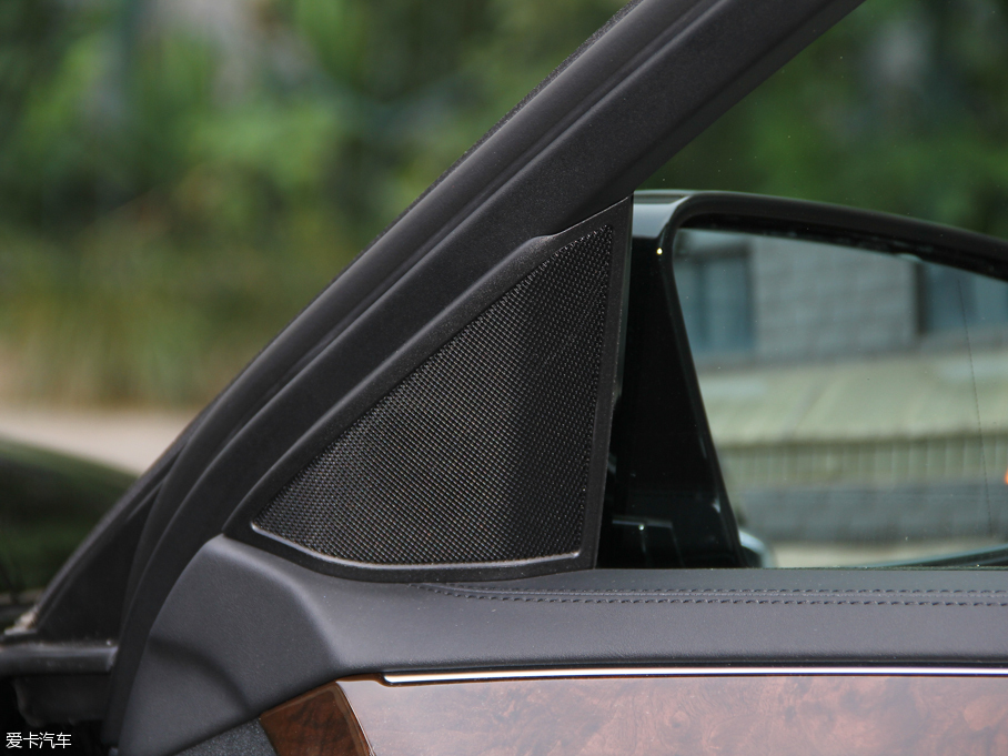 2015YE E 320L 4MATIC A