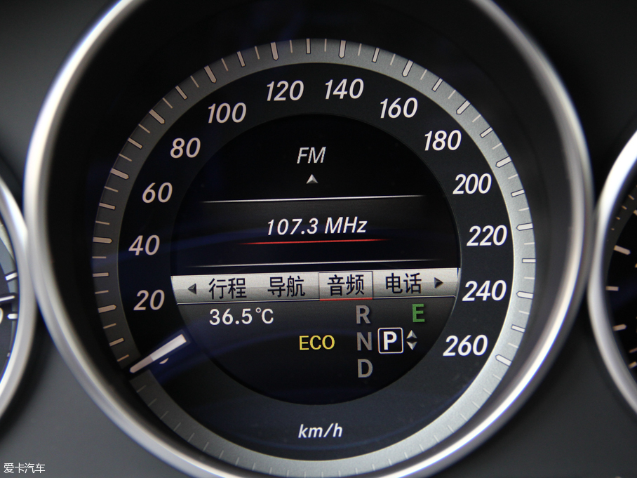 2015YE E 320L 4MATIC A