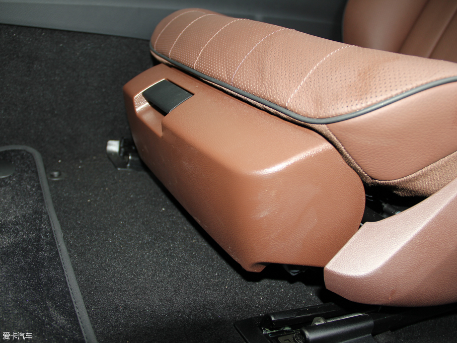 2015YE E 320L 4MATIC A