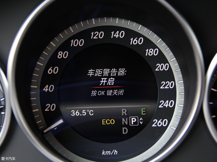 2015YE E 320L 4MATIC A