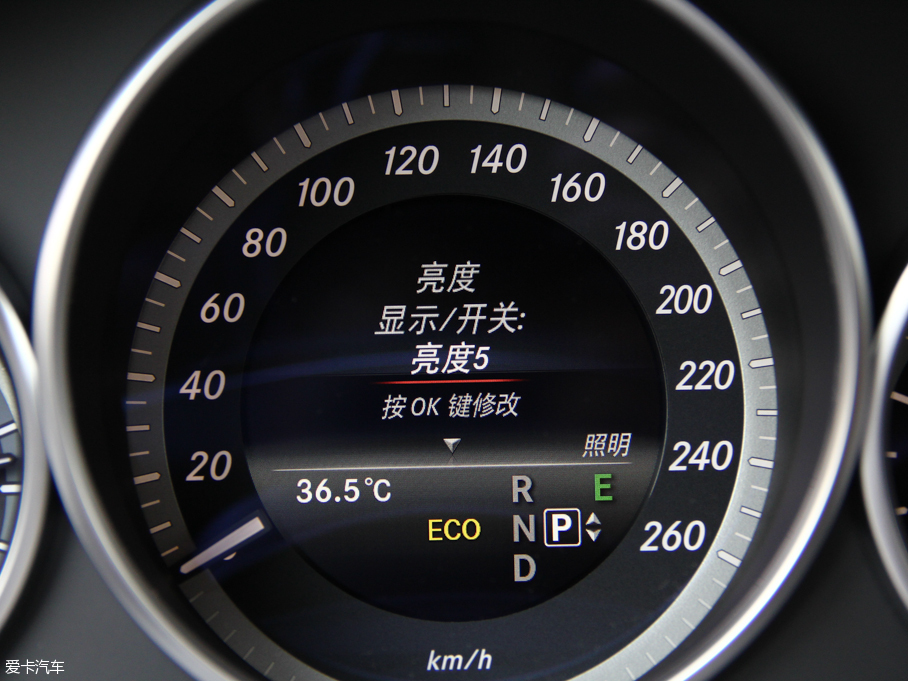 2015YE(j) E 320L 4MATIC A