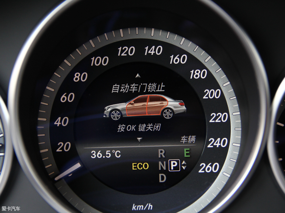 2015YE E 320L 4MATIC A