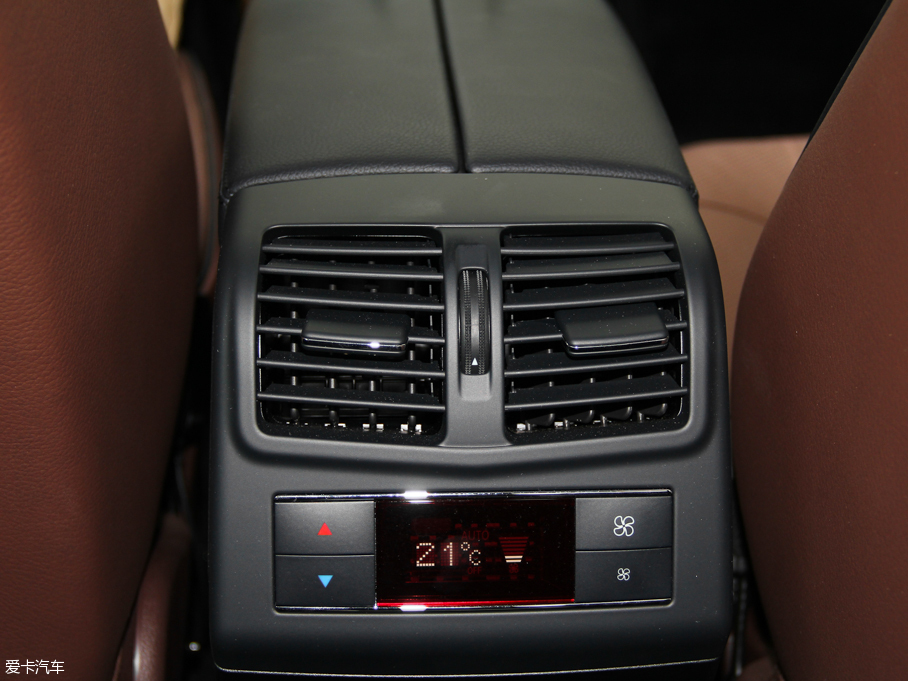 2015YE E 320L 4MATIC A