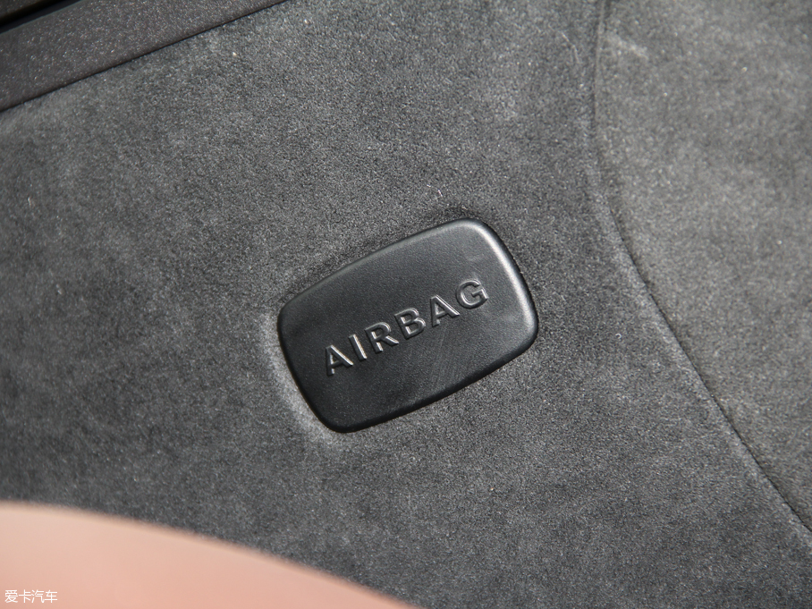 2015YE E 320L 4MATIC A