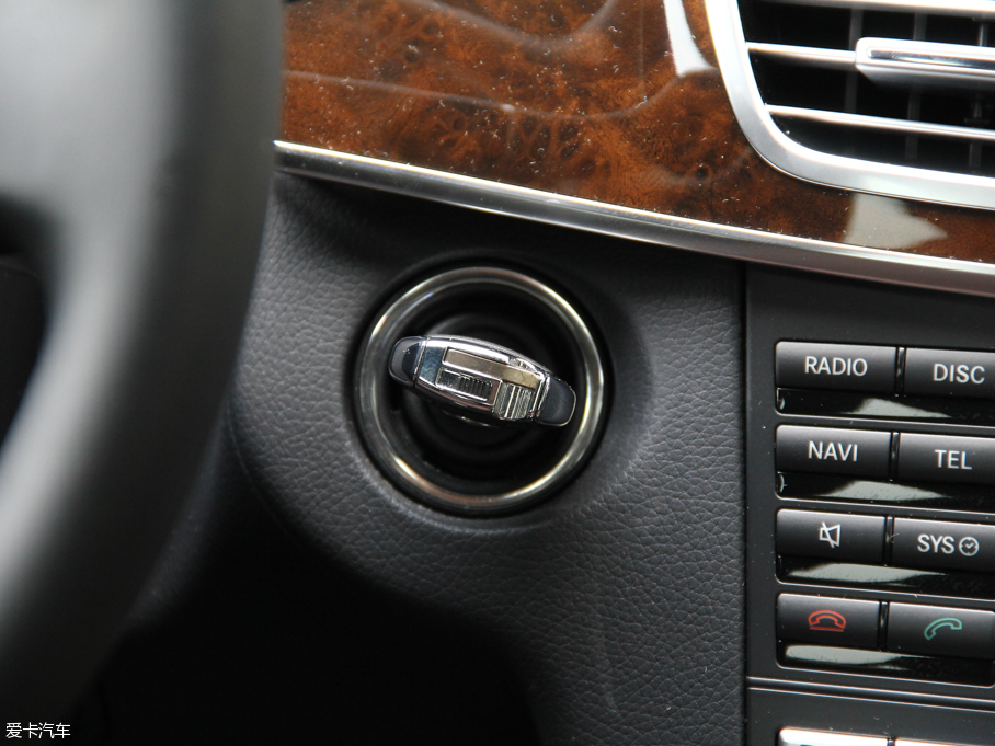 2015YE(j) E 320L 4MATIC A