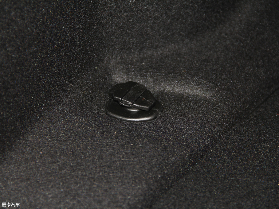 2015YE E 320L 4MATIC A