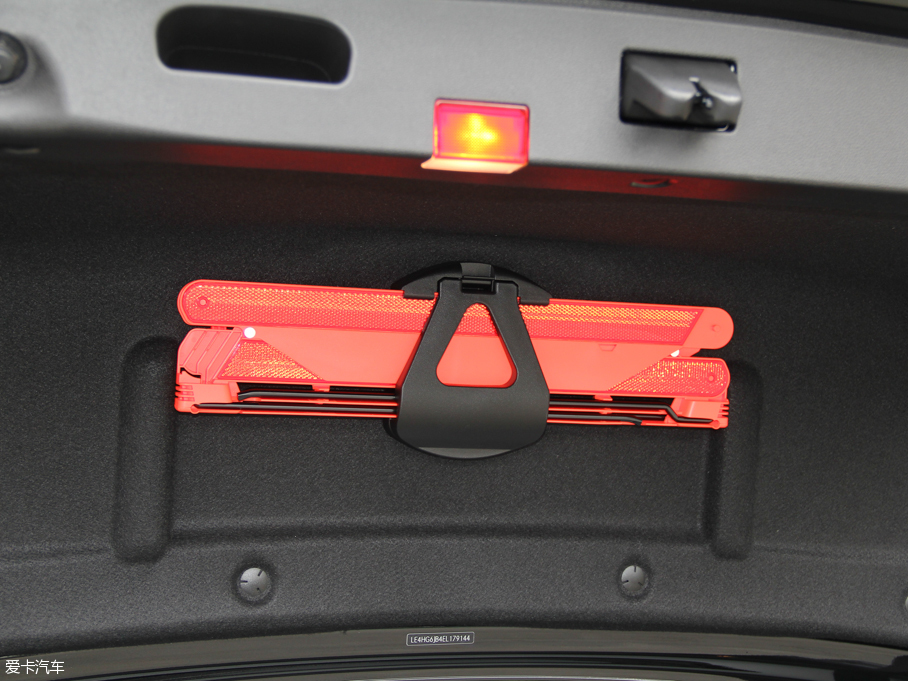 2015YE(j) E 320L 4MATIC A