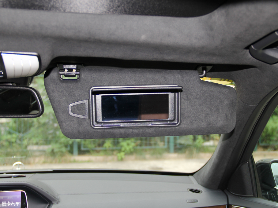 2015YE E 320L 4MATIC A