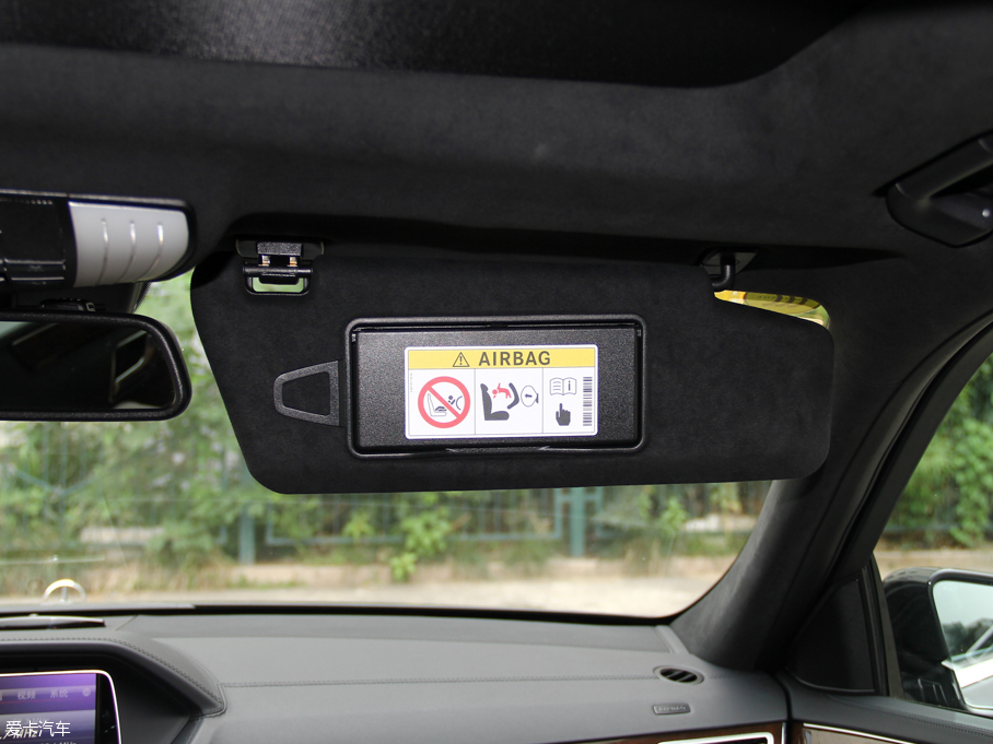 2015YE E 320L 4MATIC A