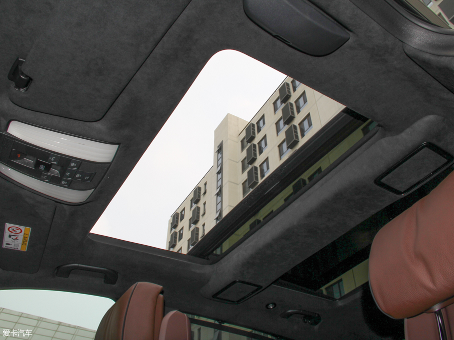 2015YE E 320L 4MATIC A