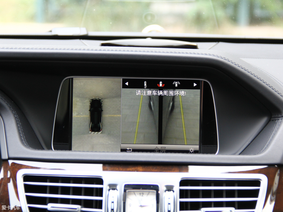 2015YE E 320L 4MATIC A