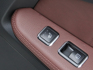 2015E 320L 4MATIC \ g