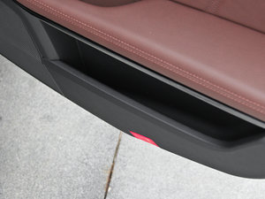 2015E 320L 4MATIC \ g