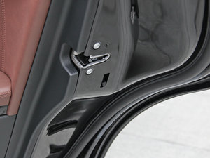 2015E 320L 4MATIC \ g