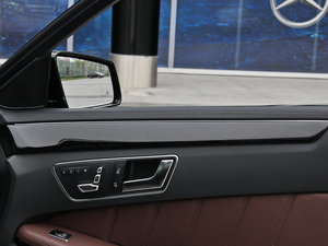 2015E 320L 4MATIC \ g